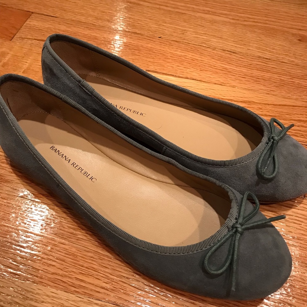 Banana Republic Robin Gray Suede Ballet Flat